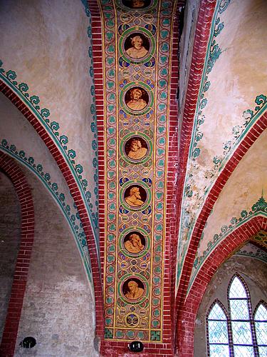 Balkon Bogen mit Heiligen-Motiv